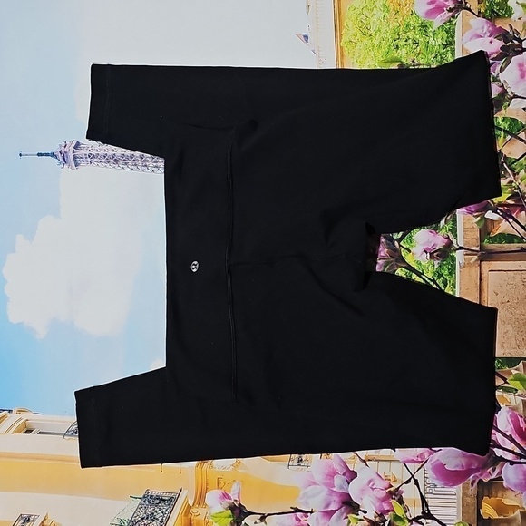 Lululemon Black Low-Waisted Leggings Size 6 - Picture 5 of 5